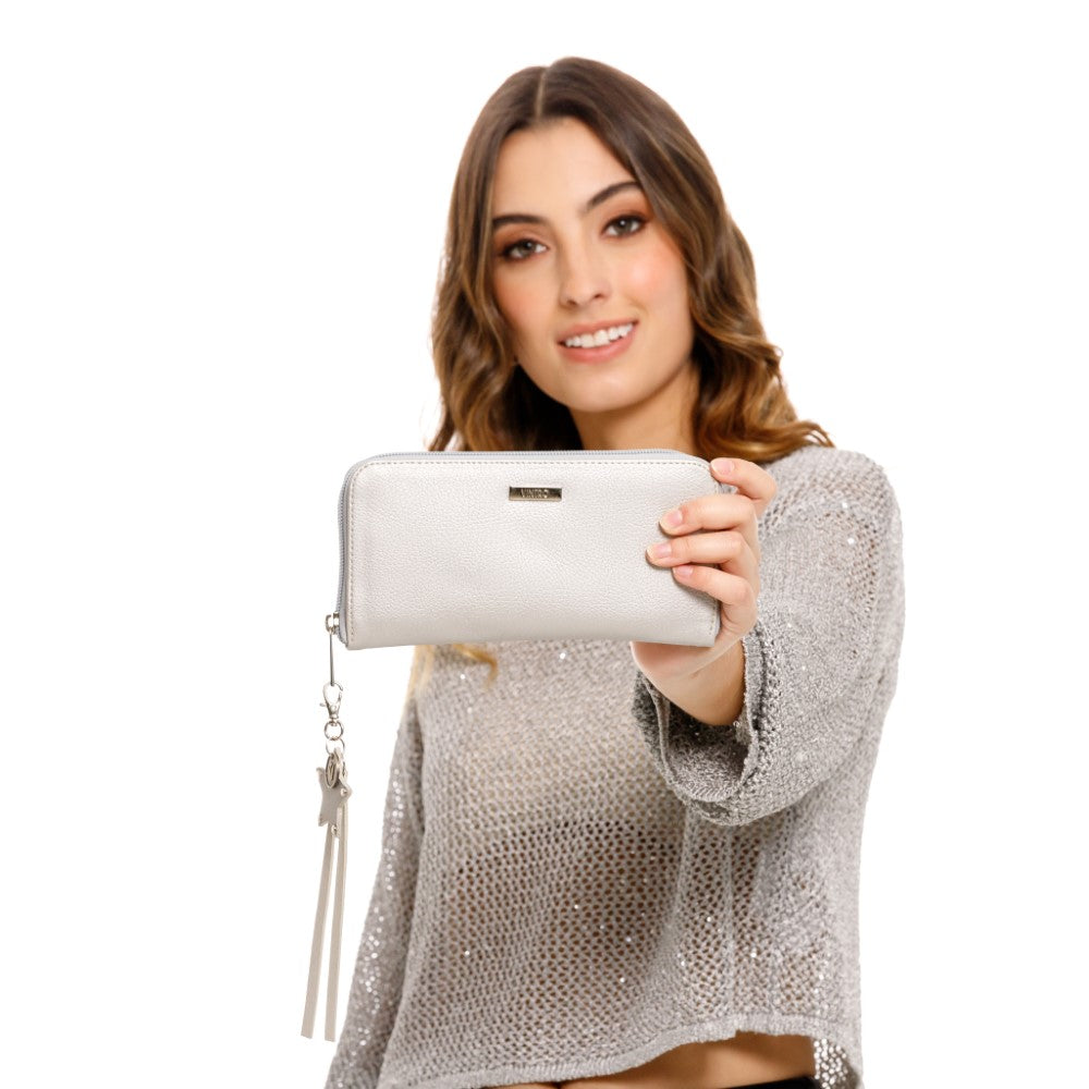 BILLETERA PARA MUJER BALI PLATA EN CUERO VEGANO CON ACCESORIO