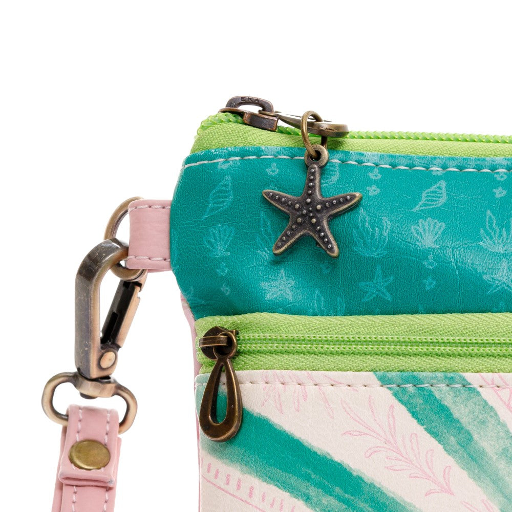 COSMETIQUERA PARA MUJER TOGO VERDE EN CUERO VEGANO CON PULSERA