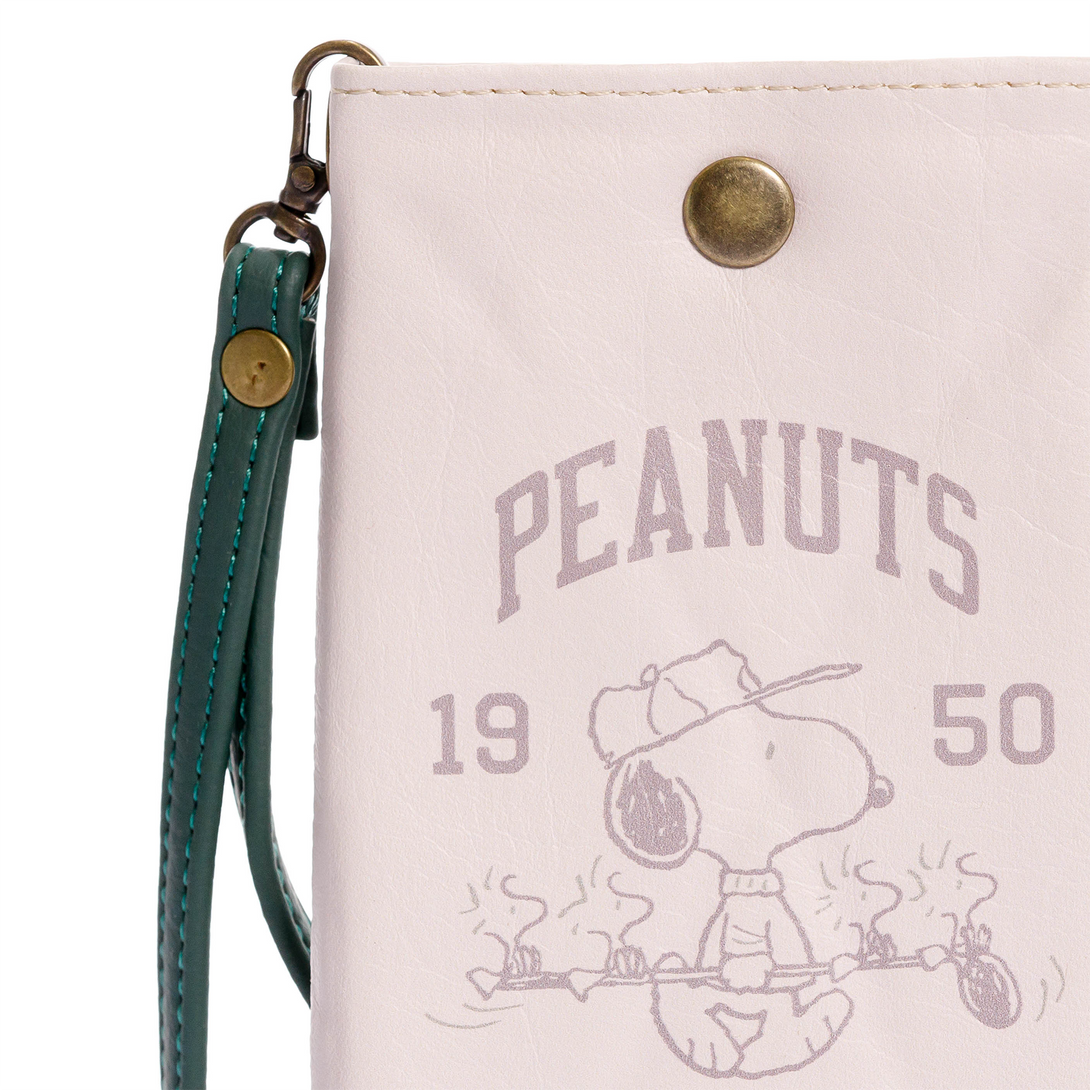 Estuche para gafas o celular Snoopy fabricadoenmaterialPVCyestampadodesnoopyfuncionaparagafasdesololentesdemonturatambiénparacelular