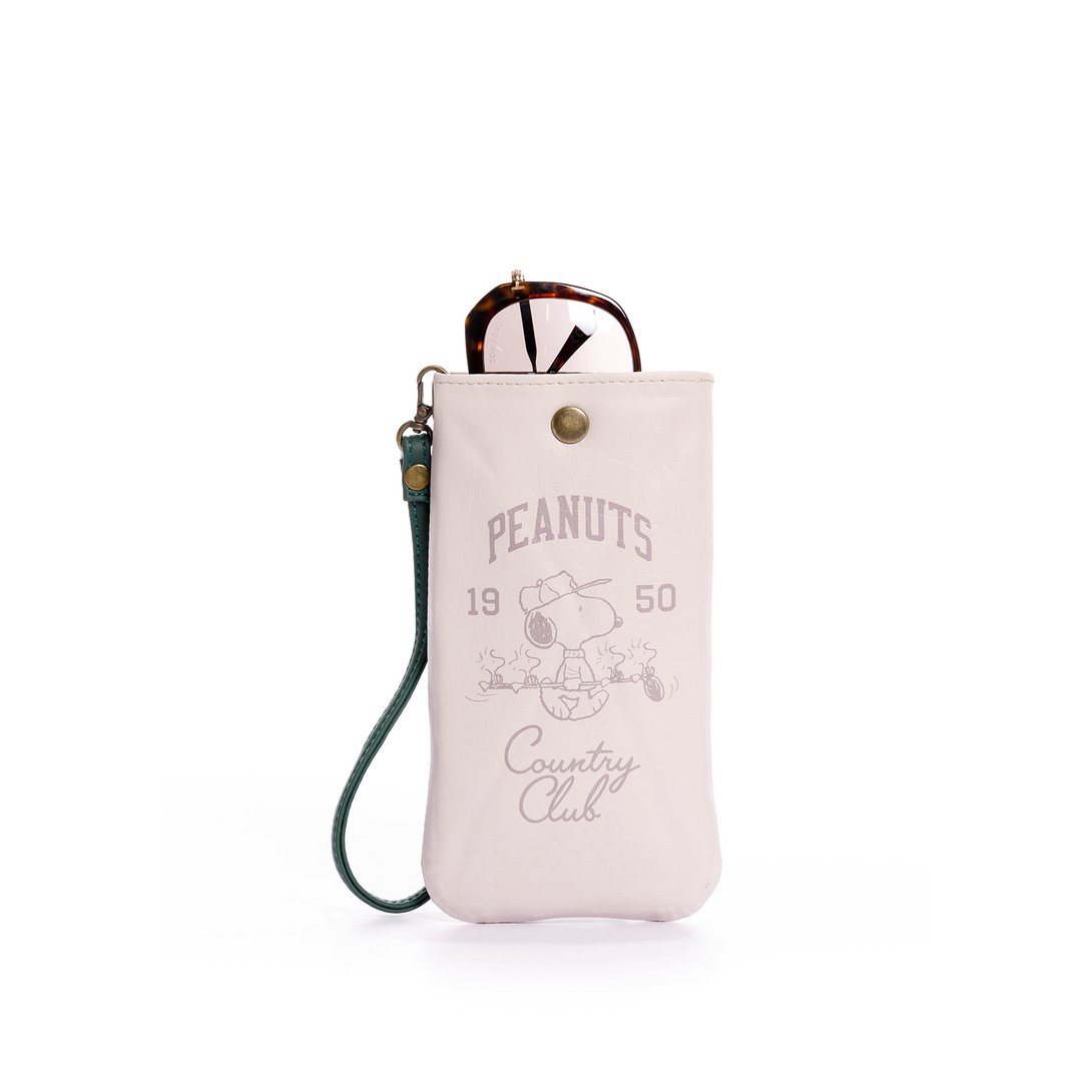 Estuche para gafas o celular Snoopy fabricadoenmaterialPVCyestampadodesnoopyfuncionaparagafasdesololentesdemonturatambiénparacelular