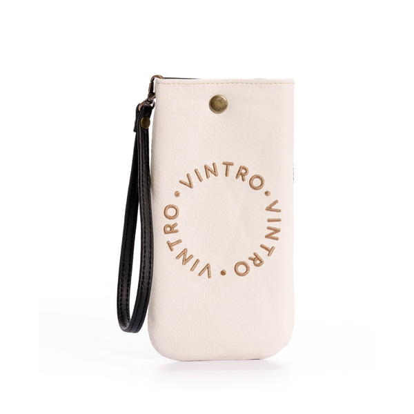 estuche para gafas o celular en color solido, fabricado en pvc, con pulsera y bordado color negro