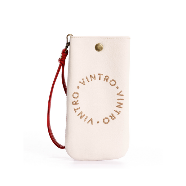 estuche para gafas o celular en color solido, fabricado en pvc, con pulsera y bordado color durazno
