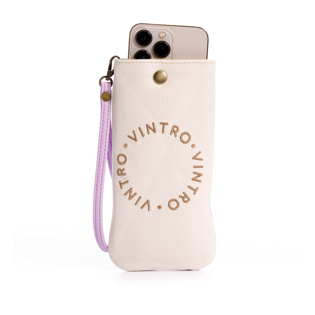 estuche para gafas o celular en color solido, fabricado en pvc, con pulsera y bordado color lila