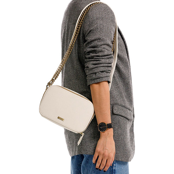 BOLSO MANOS LIBRES PARA MUJER ALMENDRA CON CARGADERA INTERCAMBIABLE