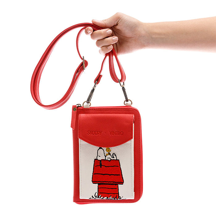 MANOS LIBRES PARA MUJER IBIZA ROJO SNOOPY CON BOLSILLO EXTERNO Y CARGADERA REMOVIBLE