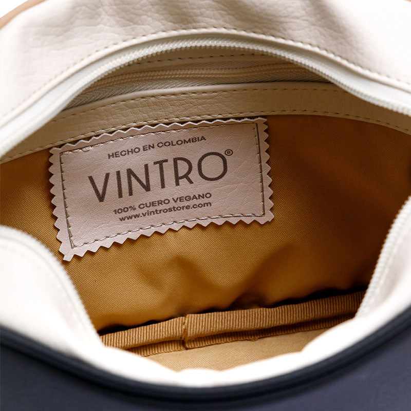 MANOS LIBRES PARA MUJER ROMA PRINT NEGRO CON CARGADERA REMOVIBLE