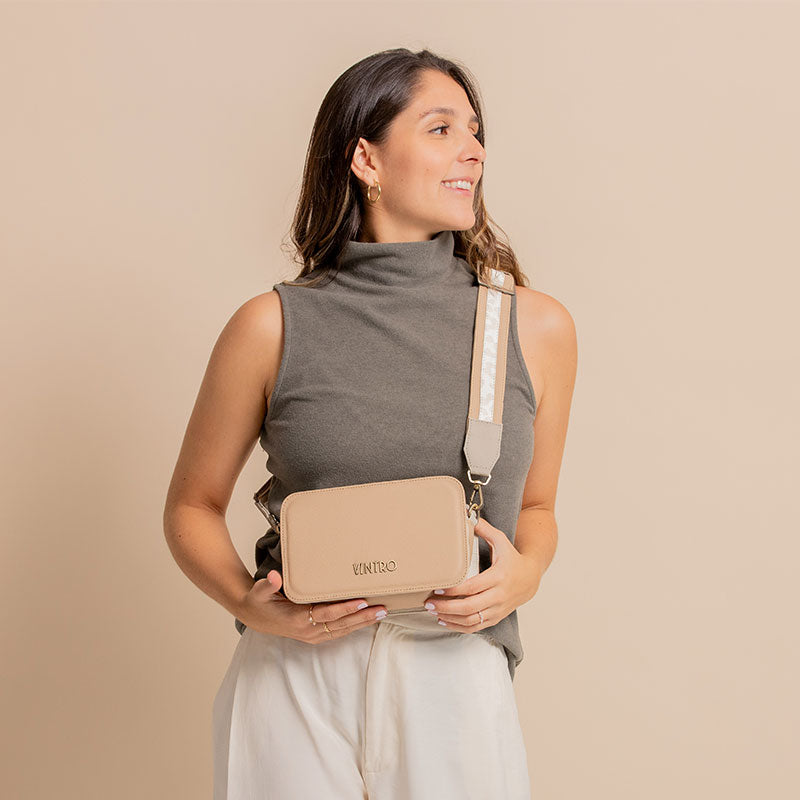 MANOS LIBRES PARA MUJER VIENA BEIGE CON CARGADERA EXTRAIBLE