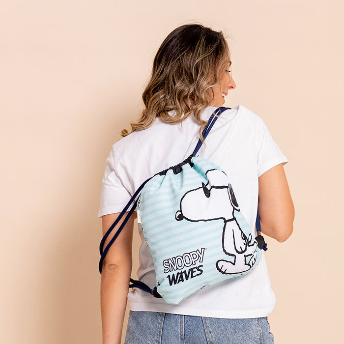 BOLSO TIPO TULA AZUL SNOOPY EN TELA ANTIFLUIDO